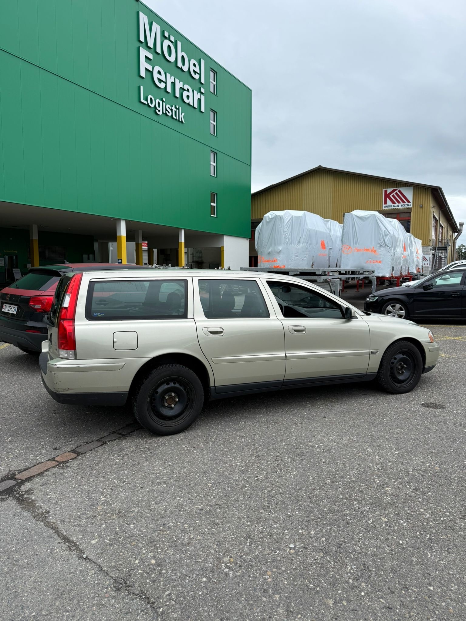 VOLVO V70 2.4-image-5