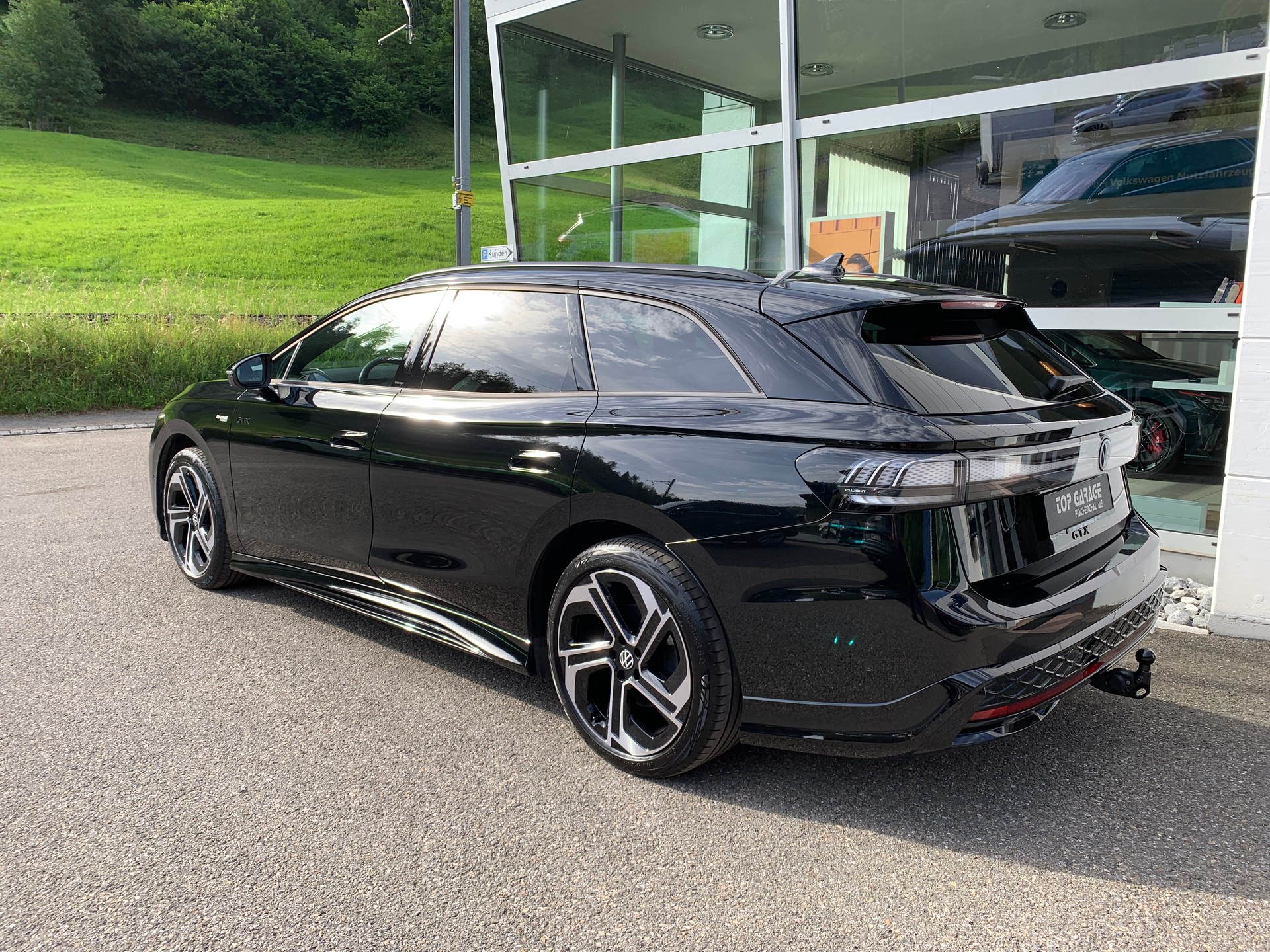 VW ID.7 Tourer GTX 86 kWh GTX United 4 Motion-image-4
