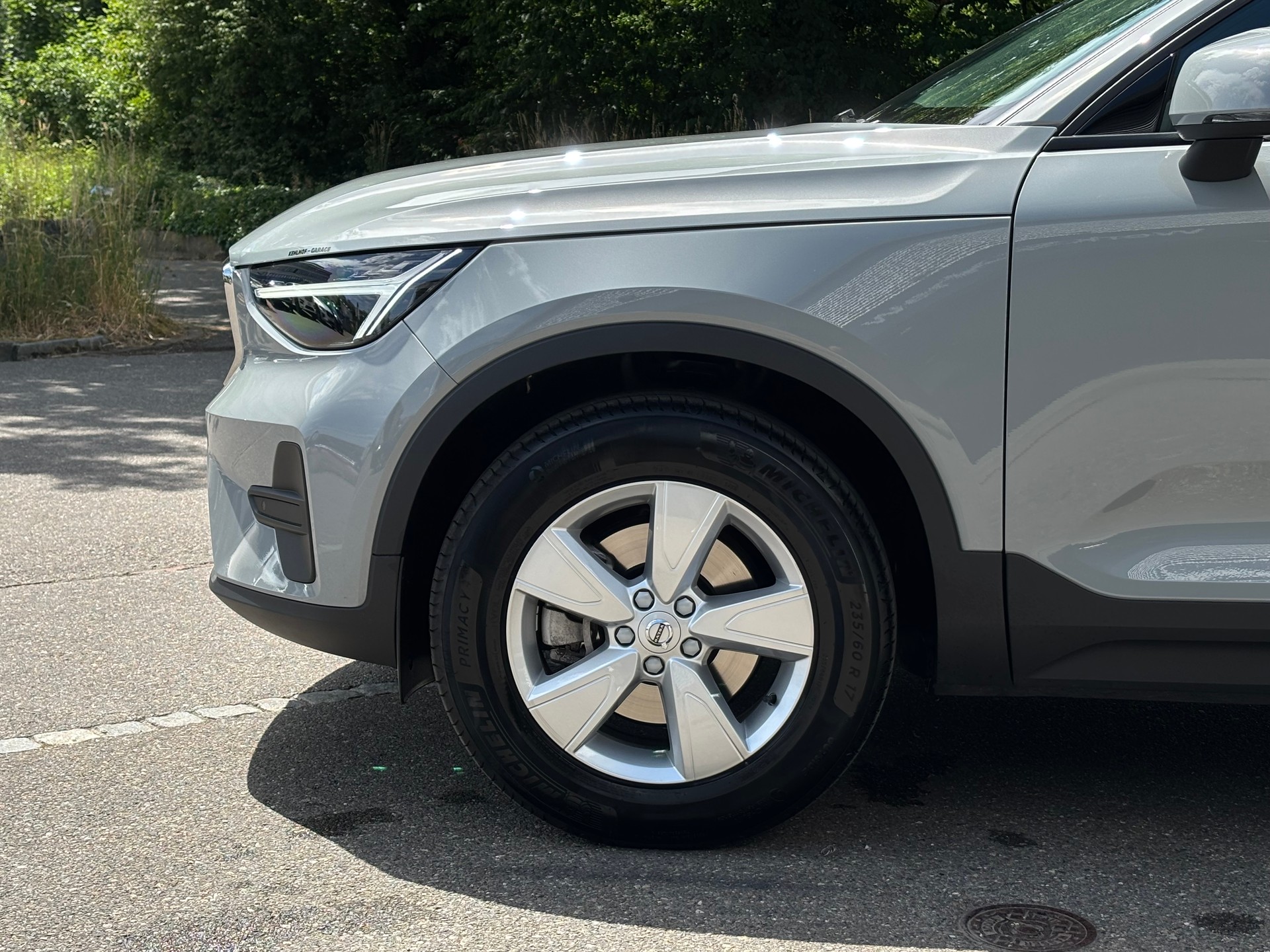 VOLVO XC40 2.0 B3 MH Essential-image-1