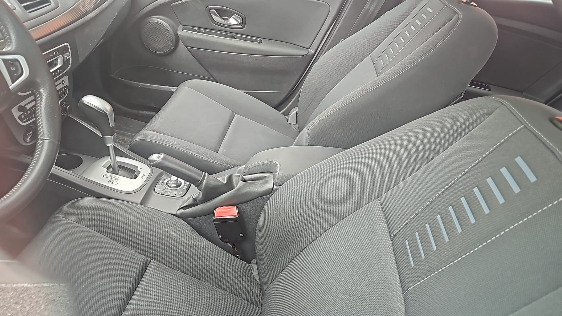 RENAULT Mégane Grandtour 1.5 dCi Dynamique EDC-image-4