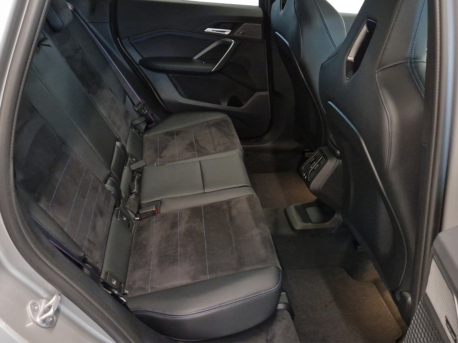 BMW X1 xDrive M35i-image-14