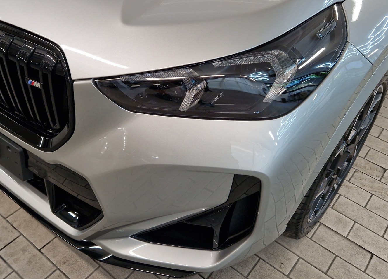 BMW X1 xDrive M35i-image-24