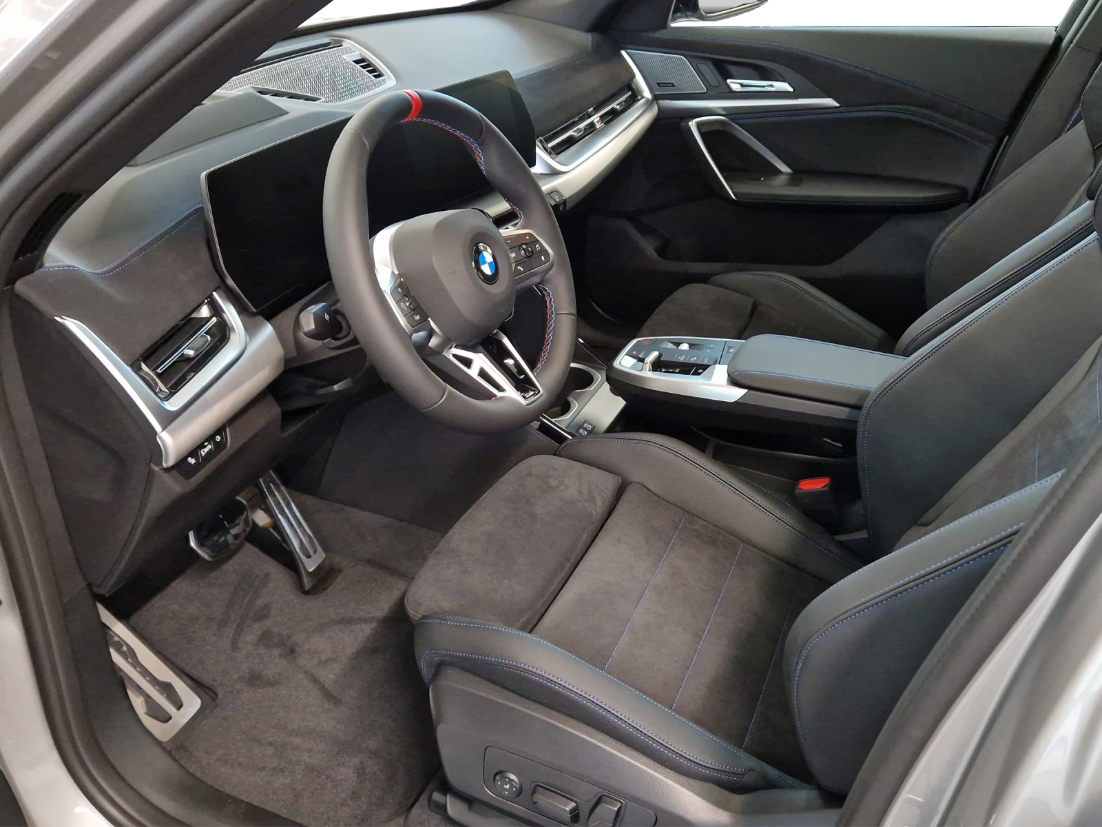 BMW X1 xDrive M35i-image-6