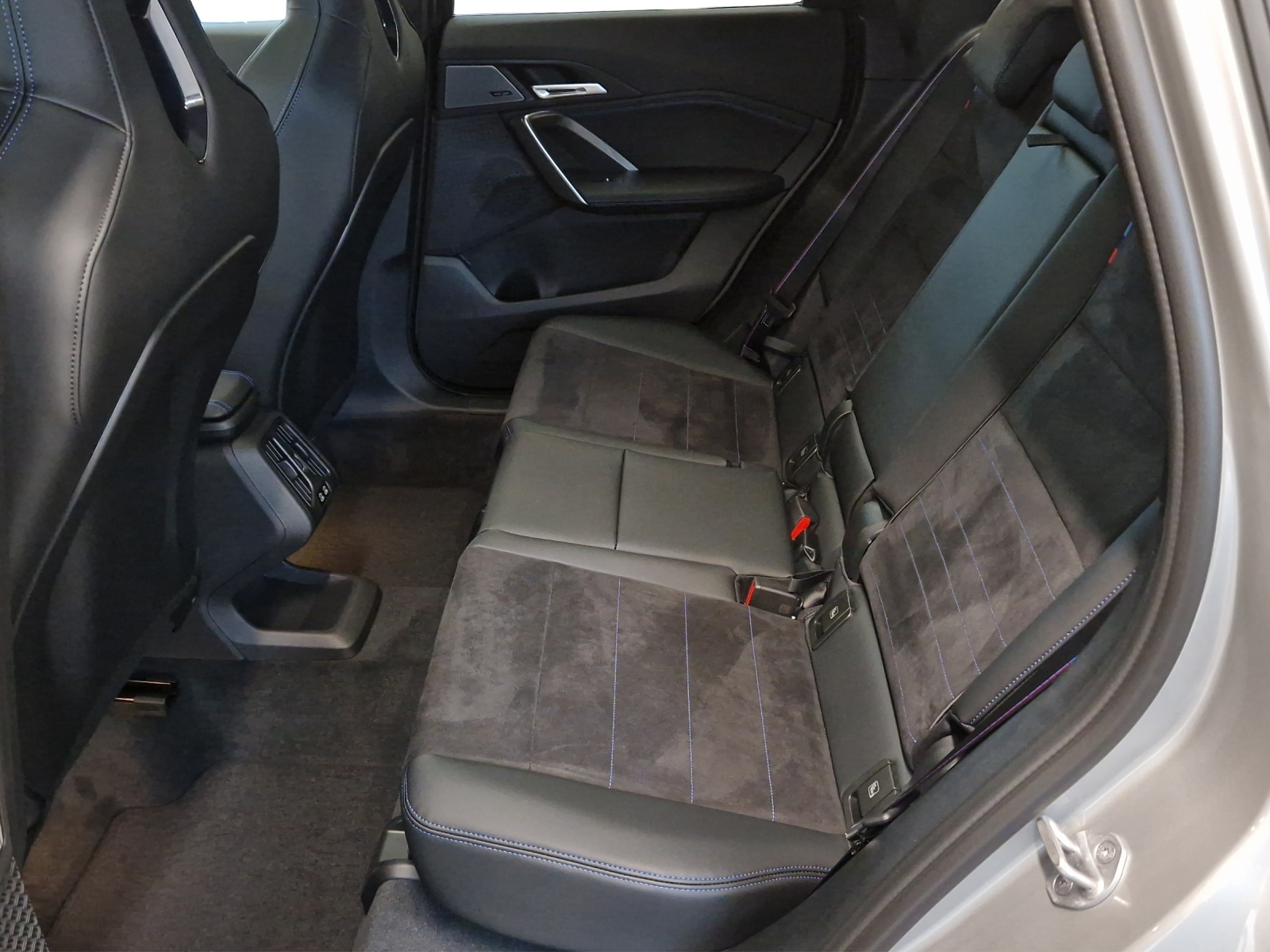 BMW X1 xDrive M35i-image-16