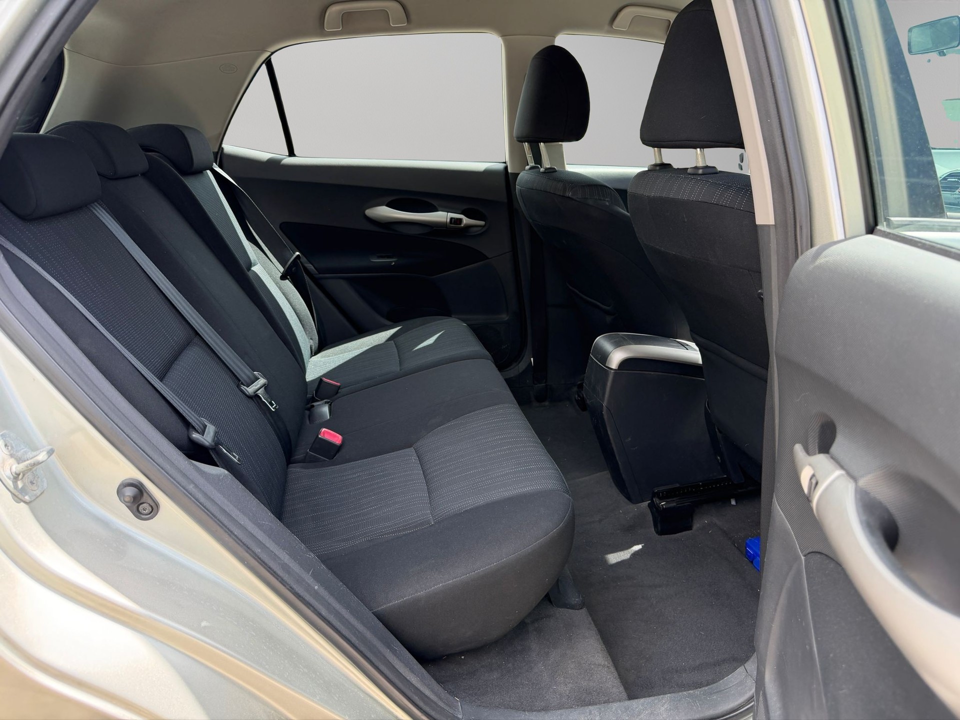 TOYOTA Auris 1.6 Style-image-12
