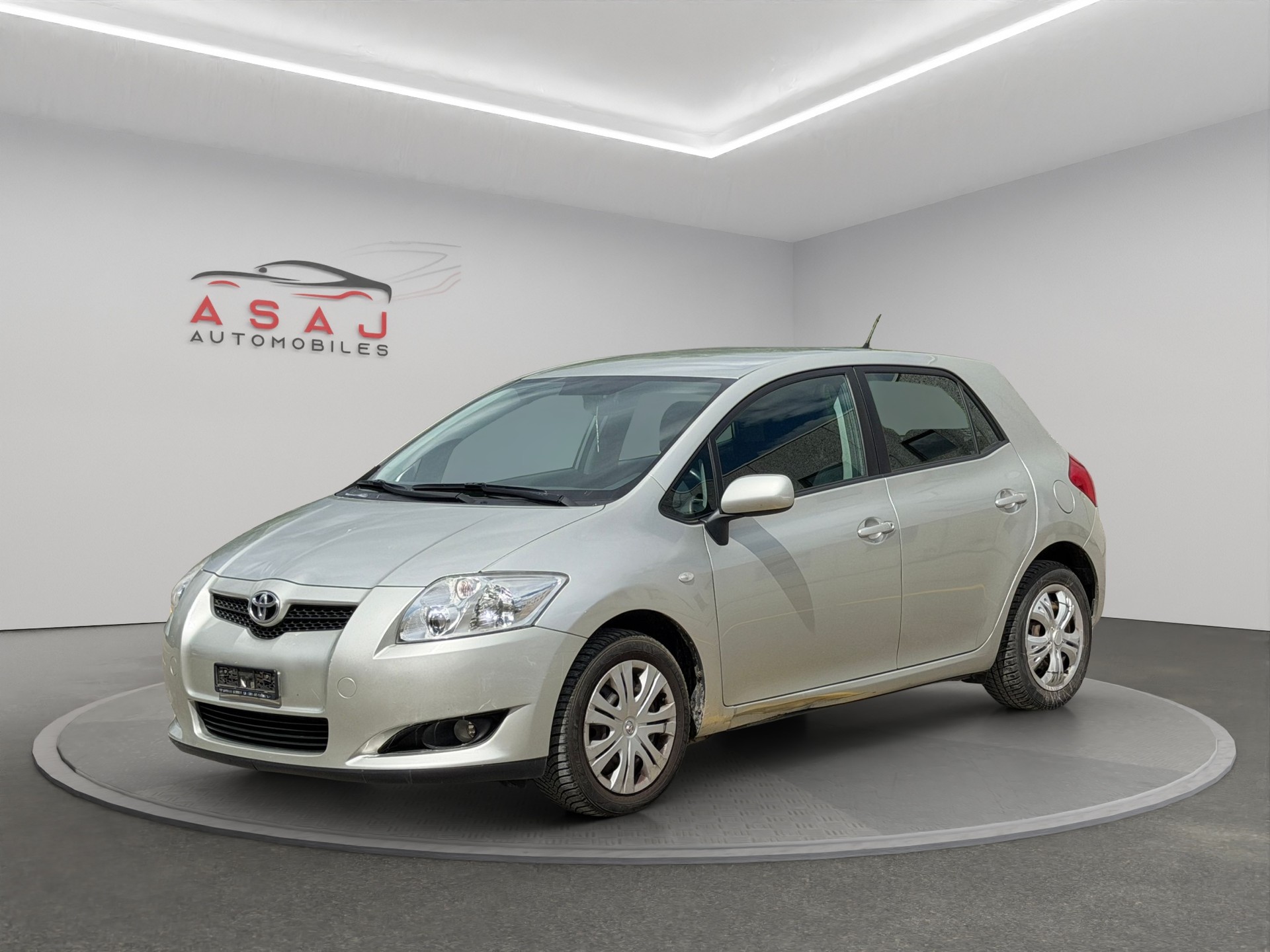 TOYOTA Auris 1.6 Style-image-0