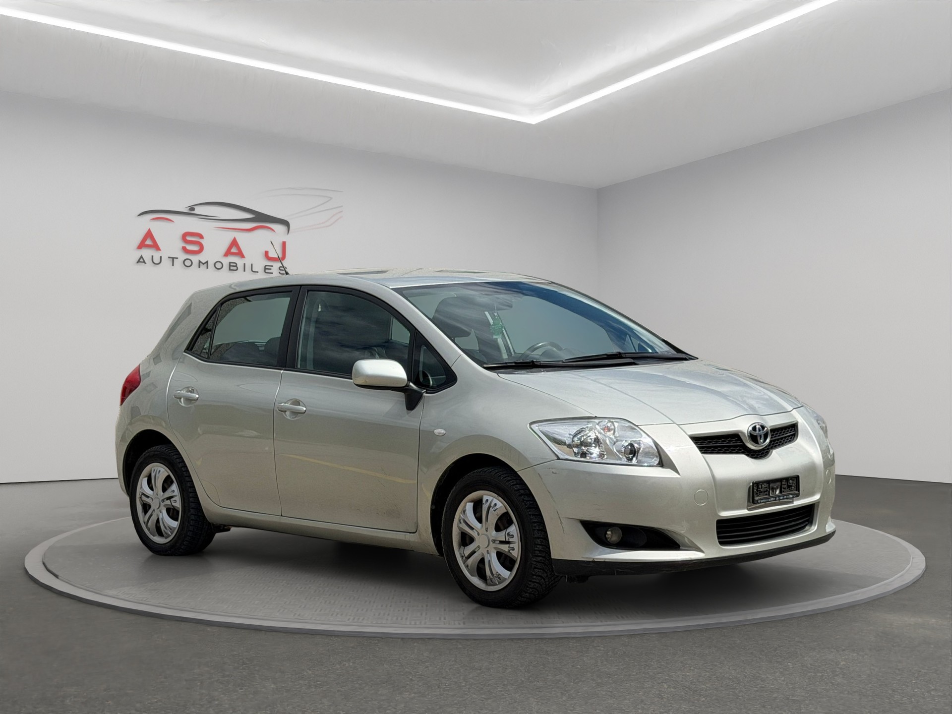 TOYOTA Auris 1.6 Style-image-2