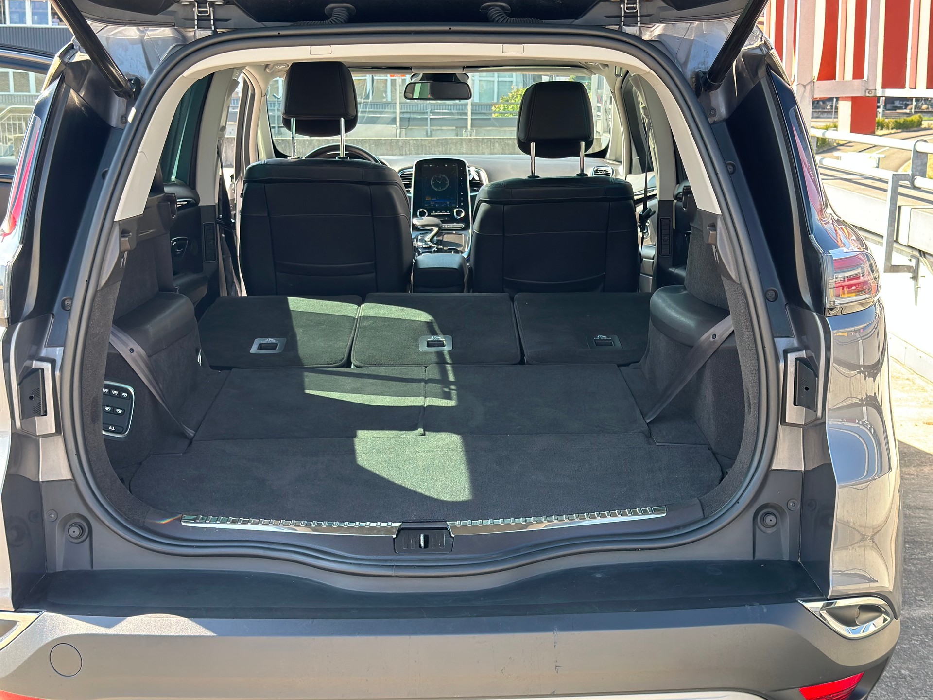 RENAULT Espace 1.6 dCi Intens EDC-image-13