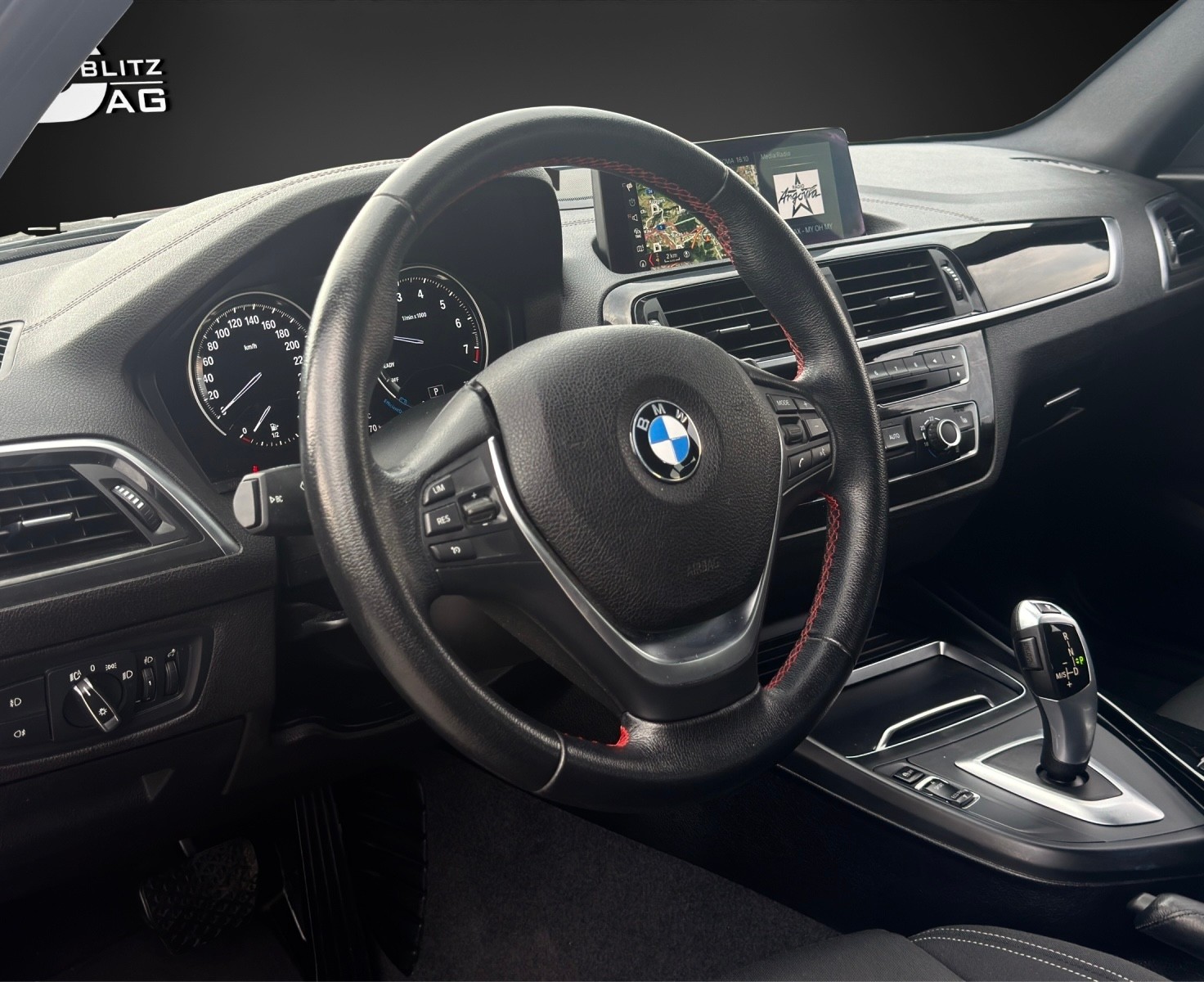 BMW 118i Edition Sport Line Steptronic-image-7