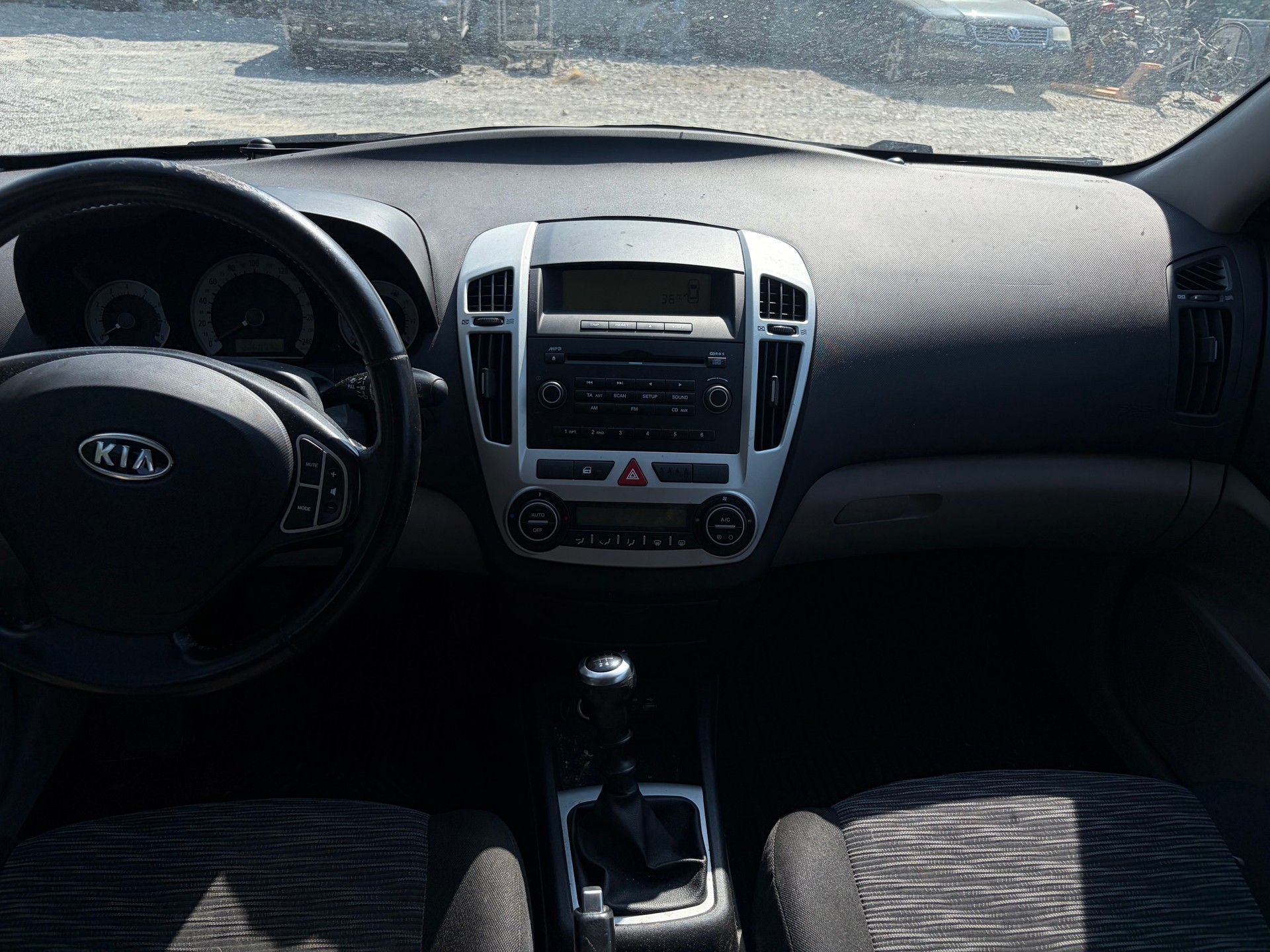 KIA Cee'd 1.6 16V Trend-image-3
