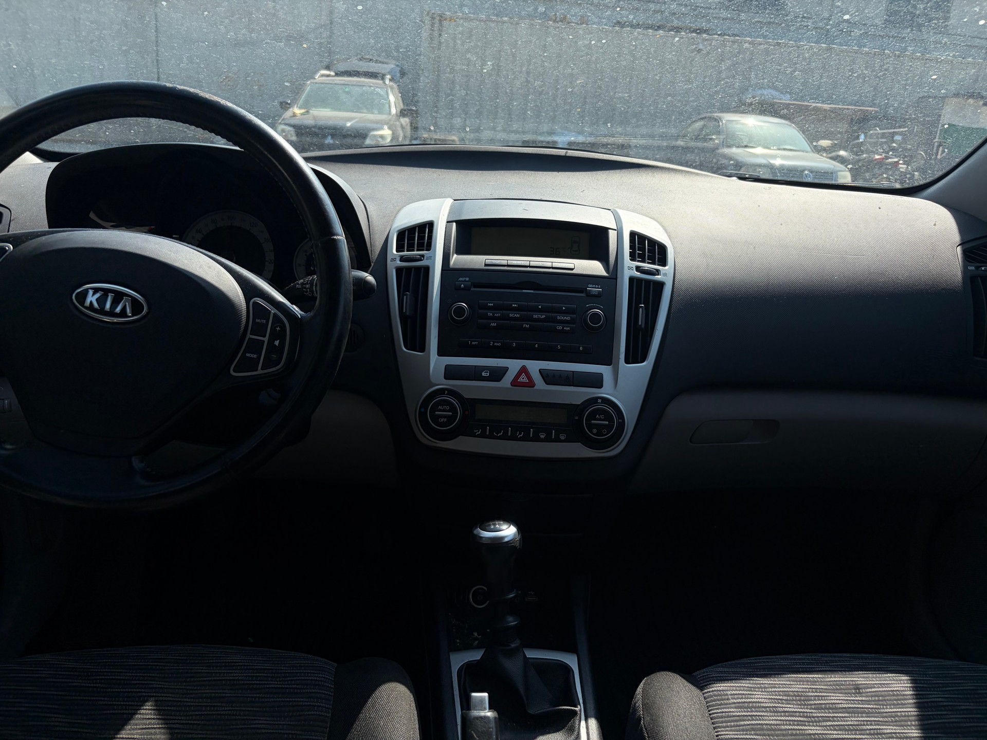 KIA Cee'd 1.6 16V Trend-image-4