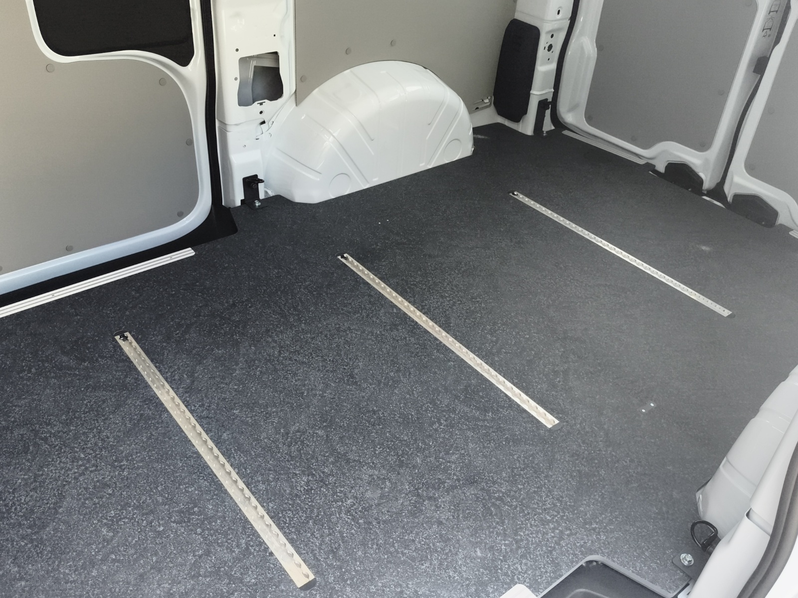 FORD Transit Custom Van 280 L1 2.0 EcoBlue Trend-image-15