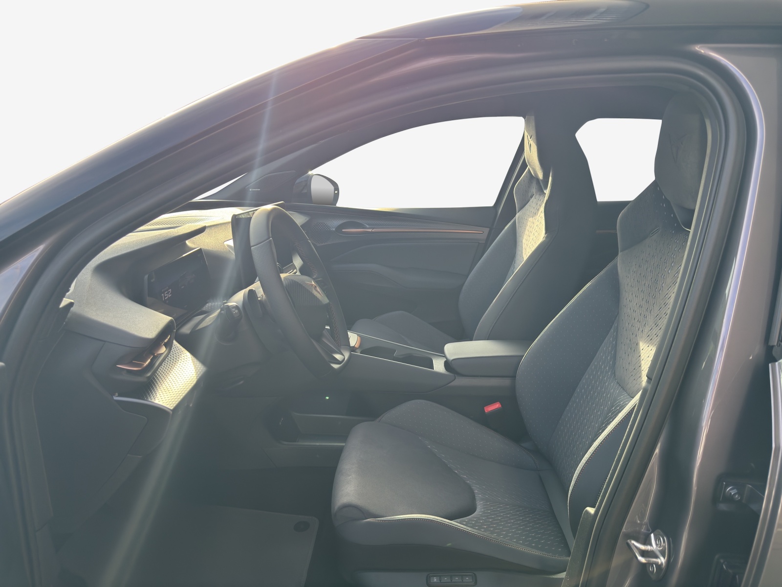 CUPRA Raval 52 kWh Dynamic+ Launch Edition-image-7