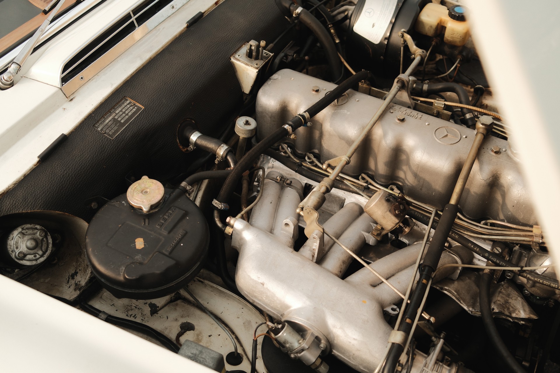 MERCEDES-BENZ SL 230-image-12
