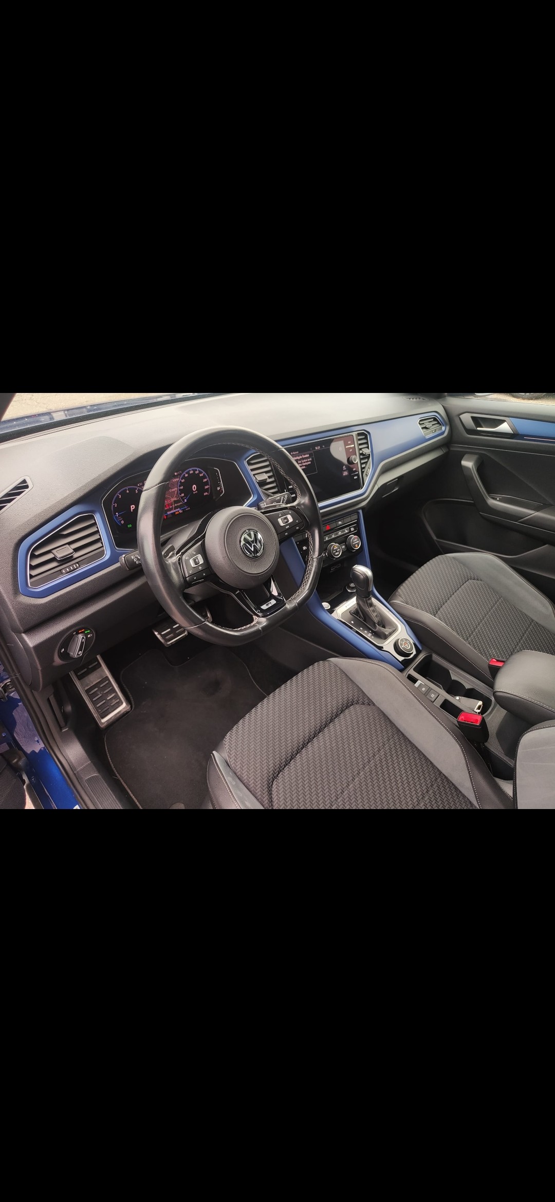 VW T-Roc 2.0 TSI R DSG 4Motion-image-3