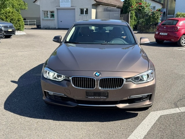 BMW 328i xDrive Touring Modern Line Steptronic-image-1