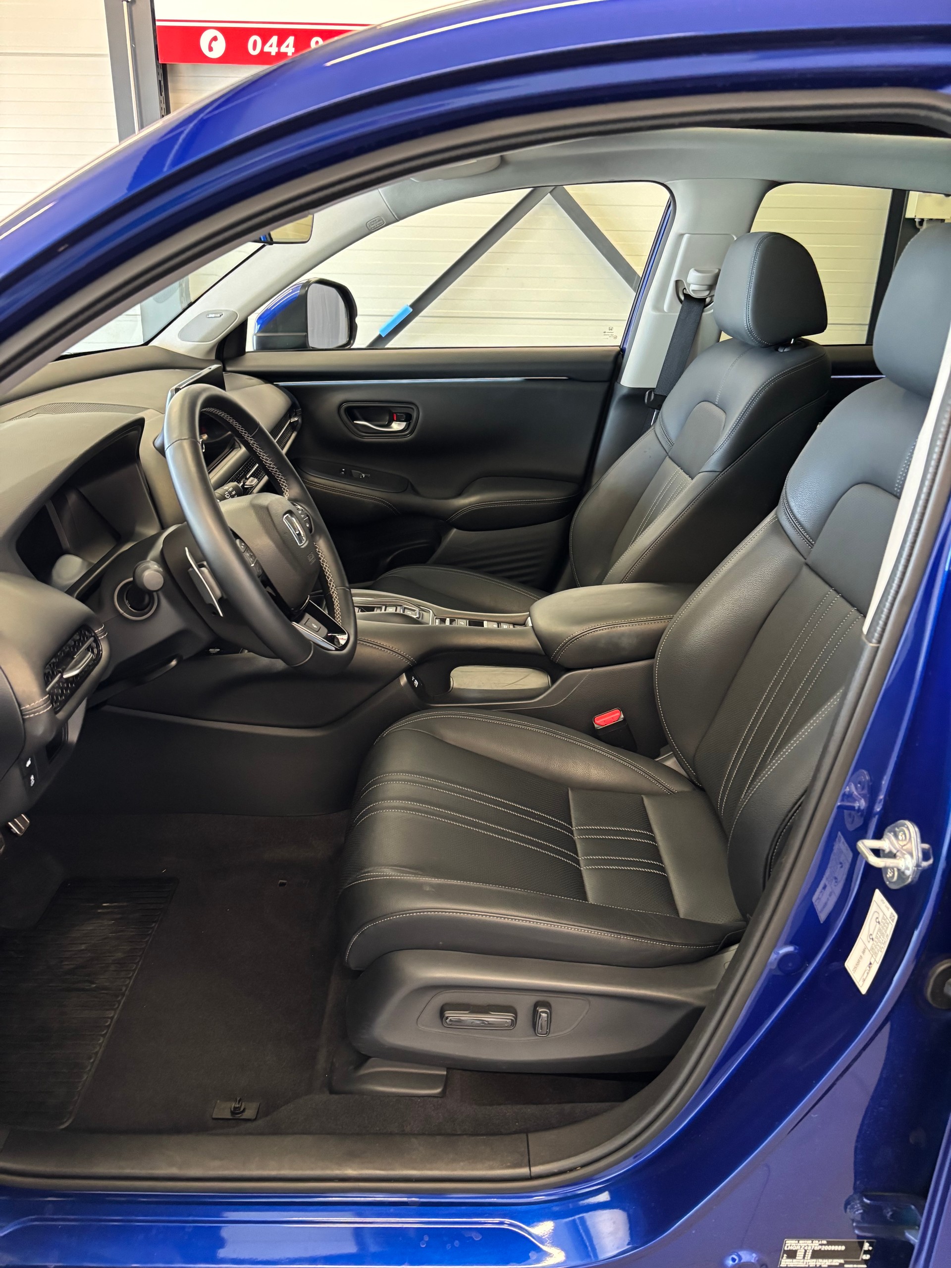 HONDA ZR-V 2.0i MMD Hybrid Advance Automatic-image-7
