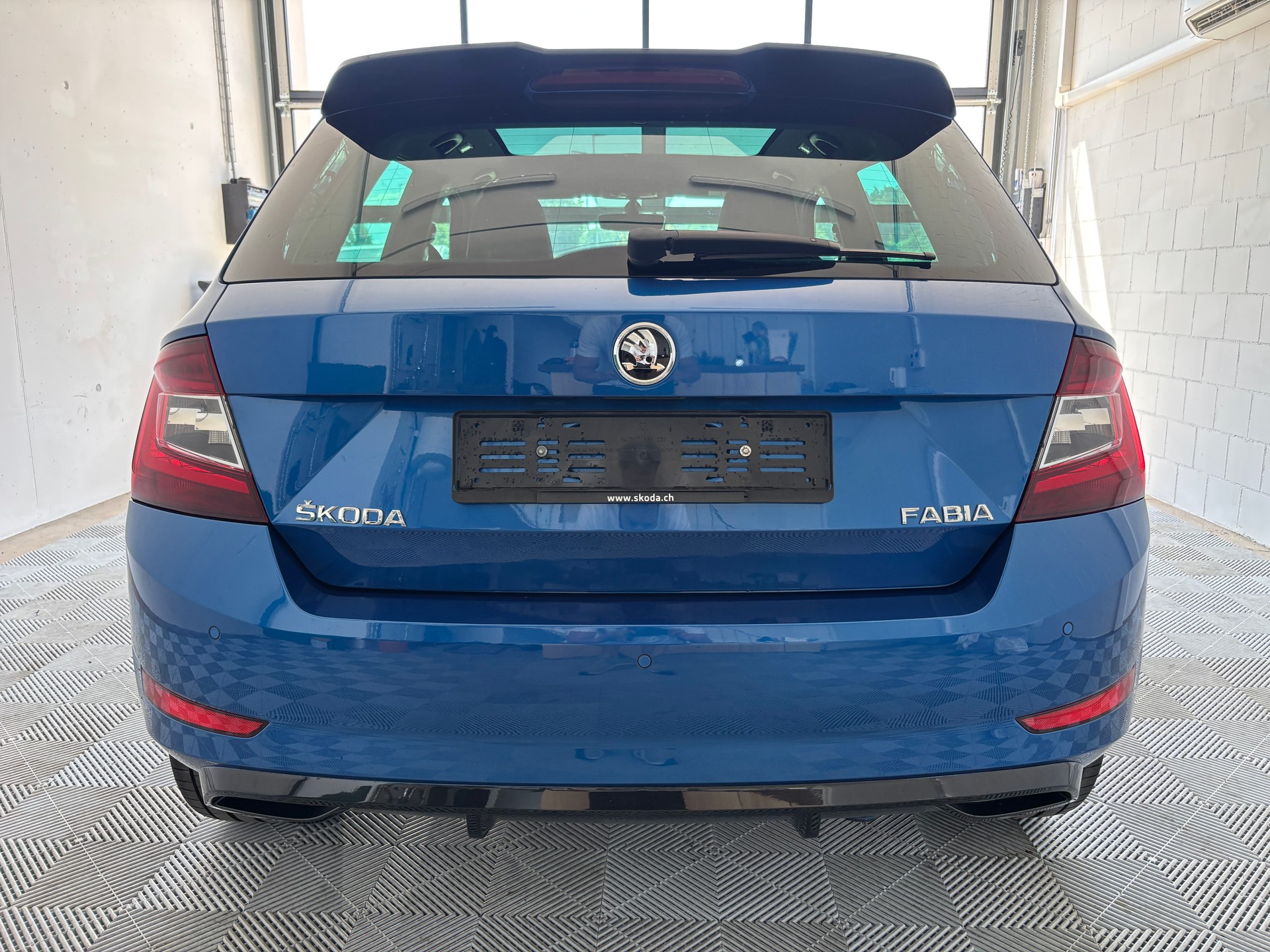 SKODA Fabia 1.0 TSI Monte Carlo DSG-image-4