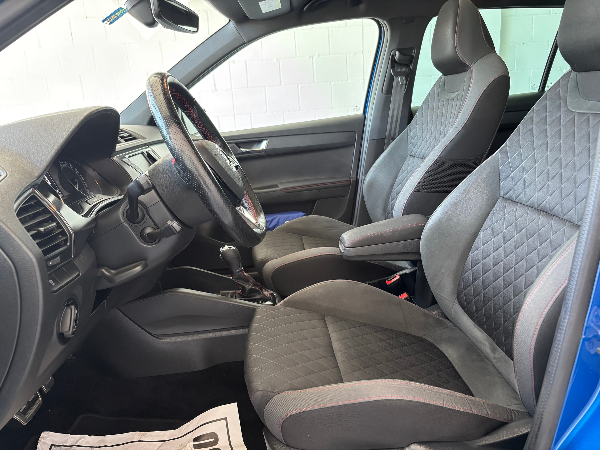 SKODA Fabia 1.0 TSI Monte Carlo DSG-image-7