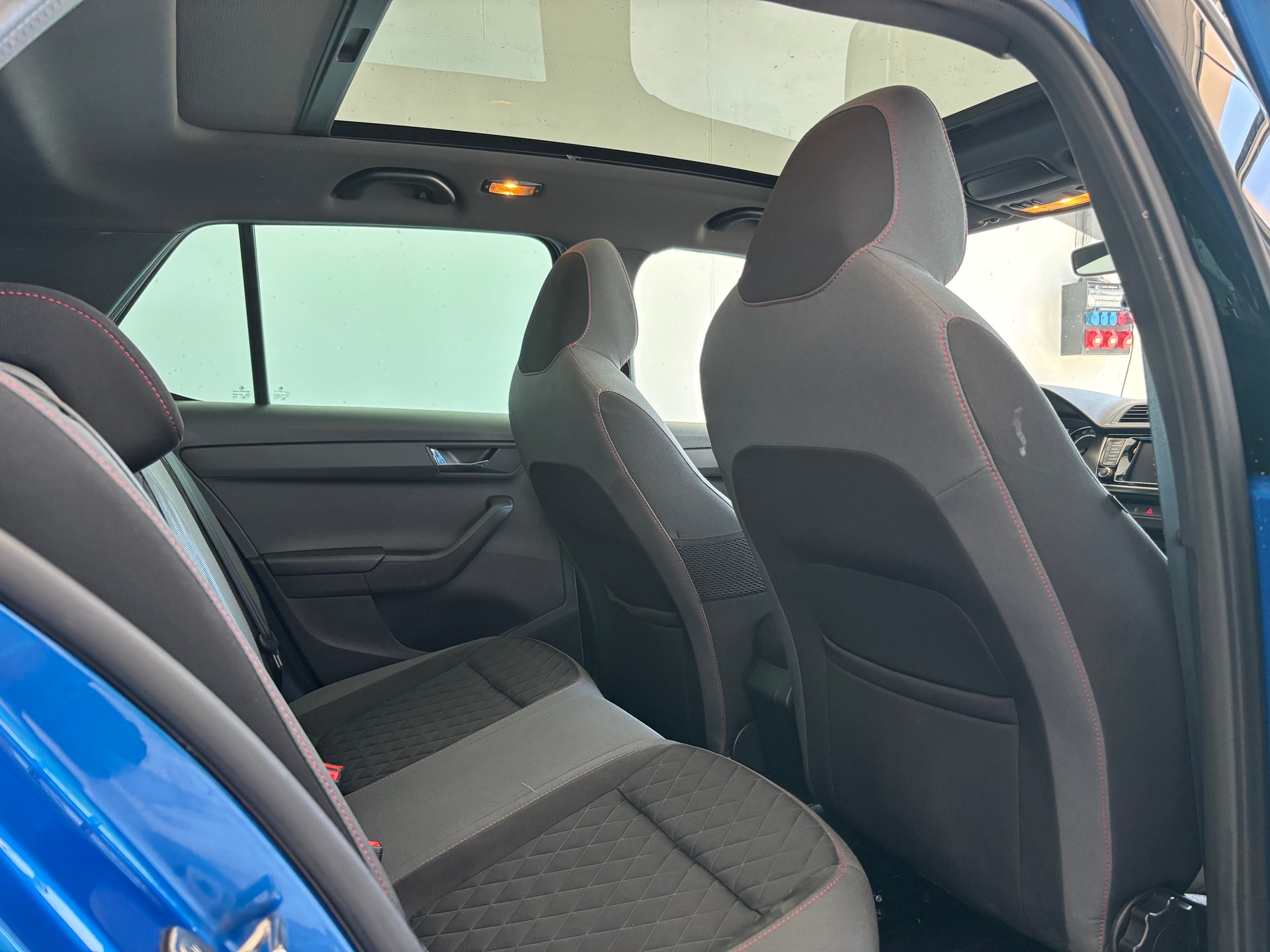 SKODA Fabia 1.0 TSI Monte Carlo DSG-image-10