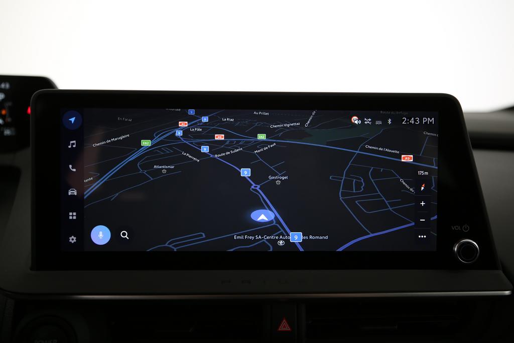 TOYOTA Prius 2.0 Plug-In-Hybrid Style-image-6
