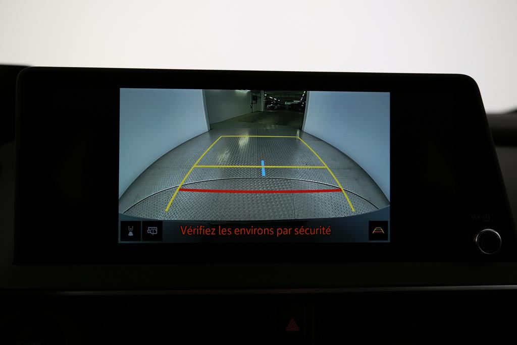 TOYOTA Prius 2.0 Plug-In-Hybrid Style-image-7