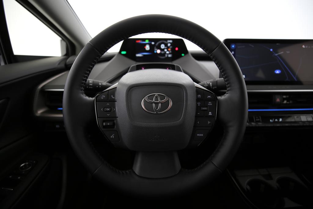 TOYOTA Prius 2.0 Plug-In-Hybrid Style-image-5
