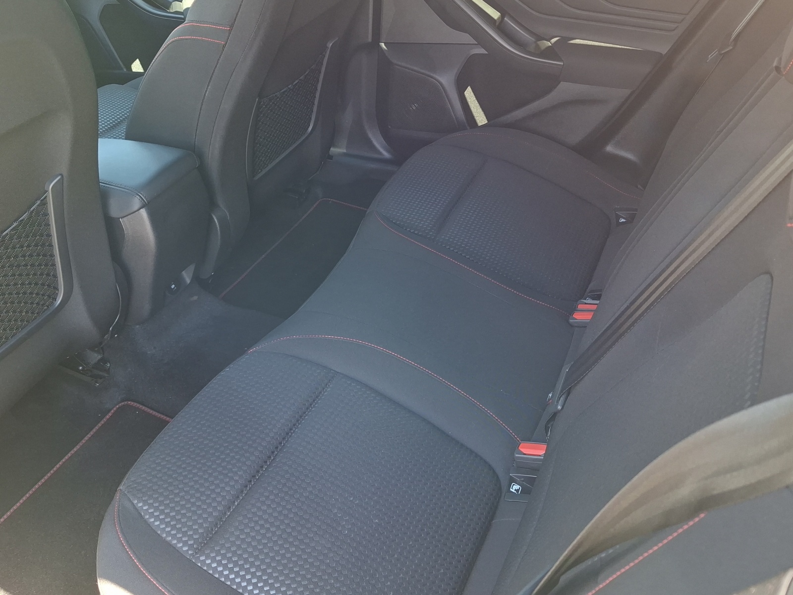 FORD Focus 1.0 MHEV Titanium X Automat-image-9