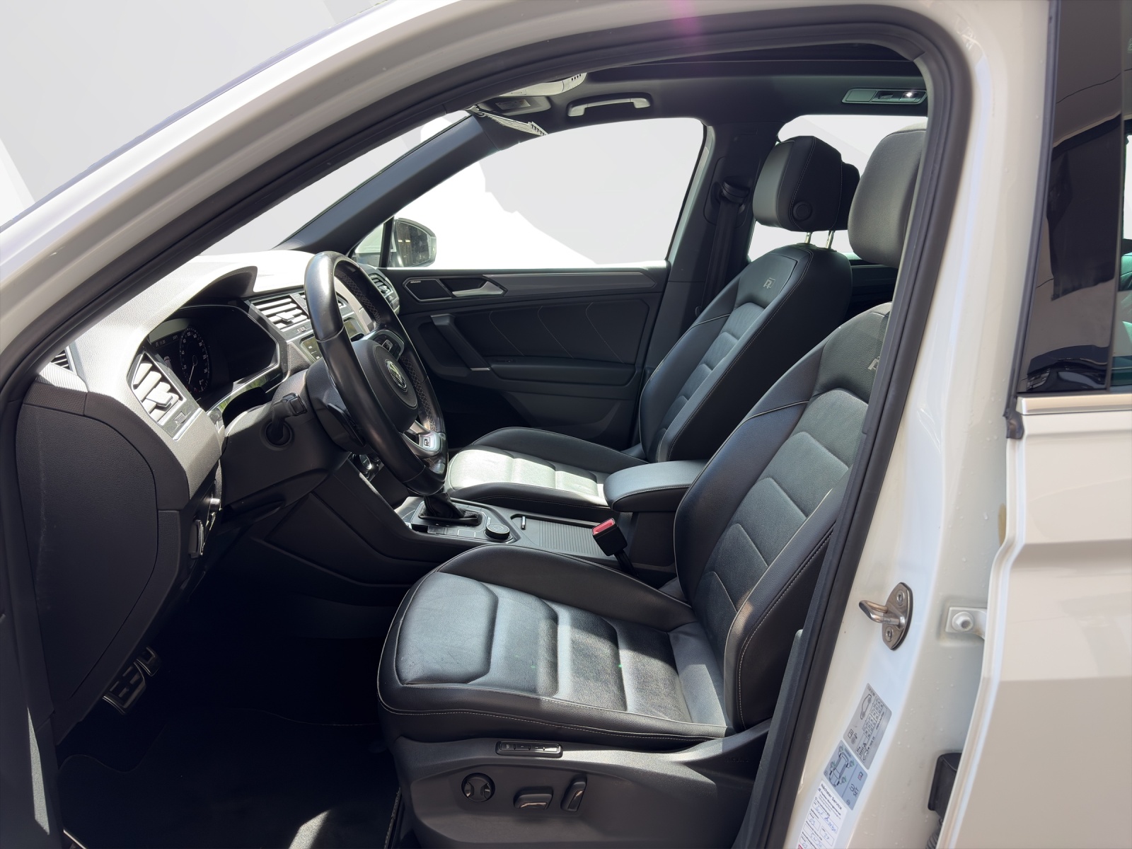 VW Tiguan 2.0 TDI SCR Highline DSG-image-9