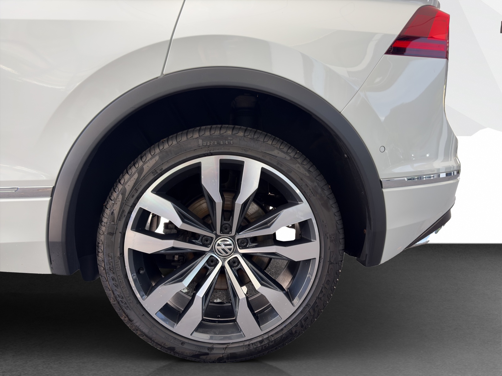 VW Tiguan 2.0 TDI SCR Highline DSG-image-22
