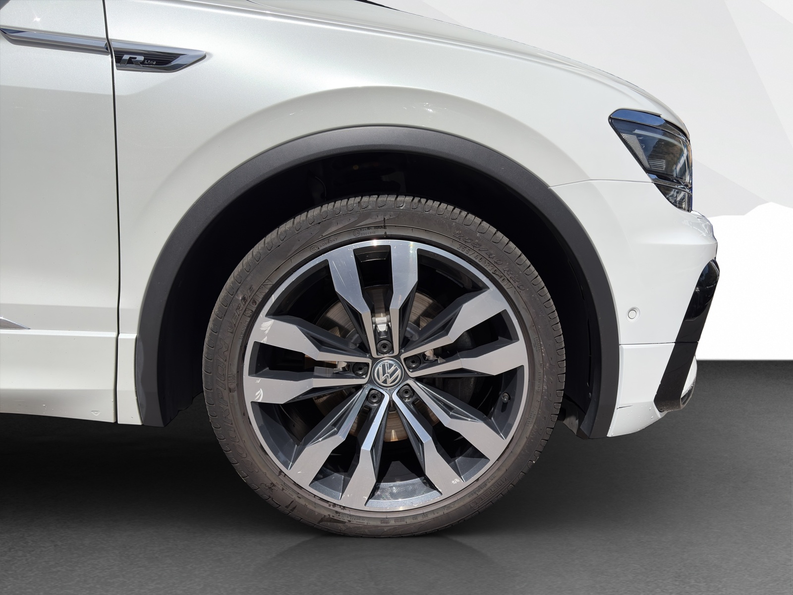 VW Tiguan 2.0 TDI SCR Highline DSG-image-24