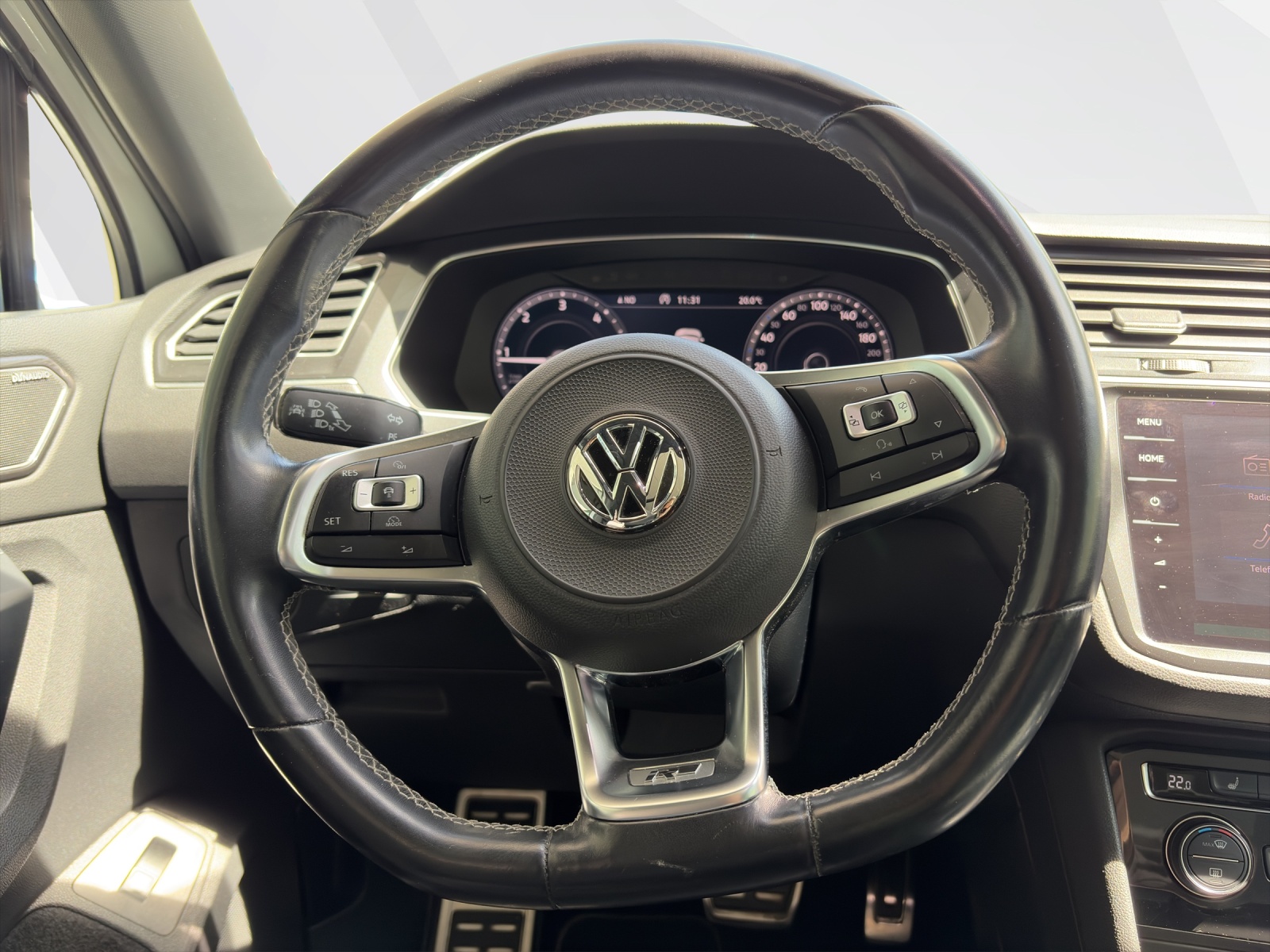 VW Tiguan 2.0 TDI SCR Highline DSG-image-11