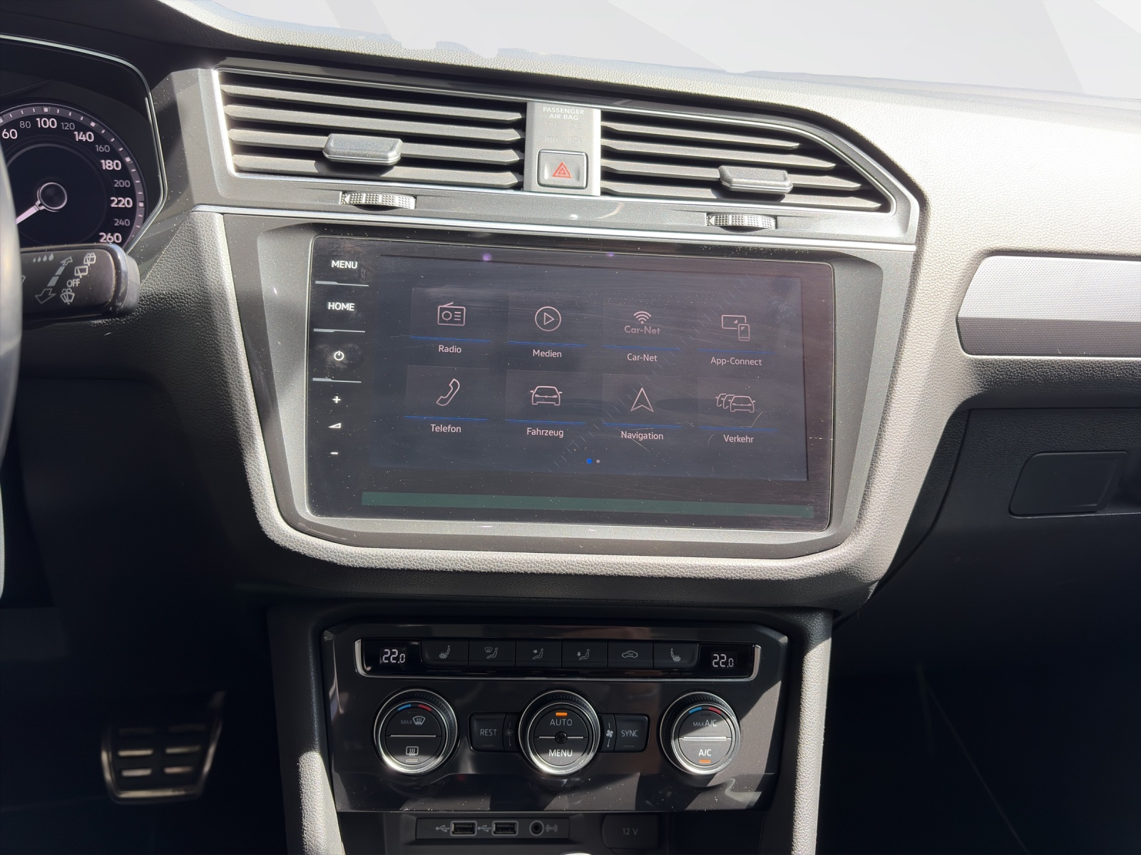 VW Tiguan 2.0 TDI SCR Highline DSG-image-13