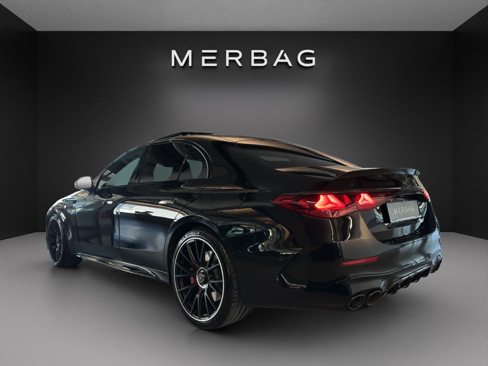 MERCEDES-BENZ E 53 AMG Hybrid 4Matic+-image-3