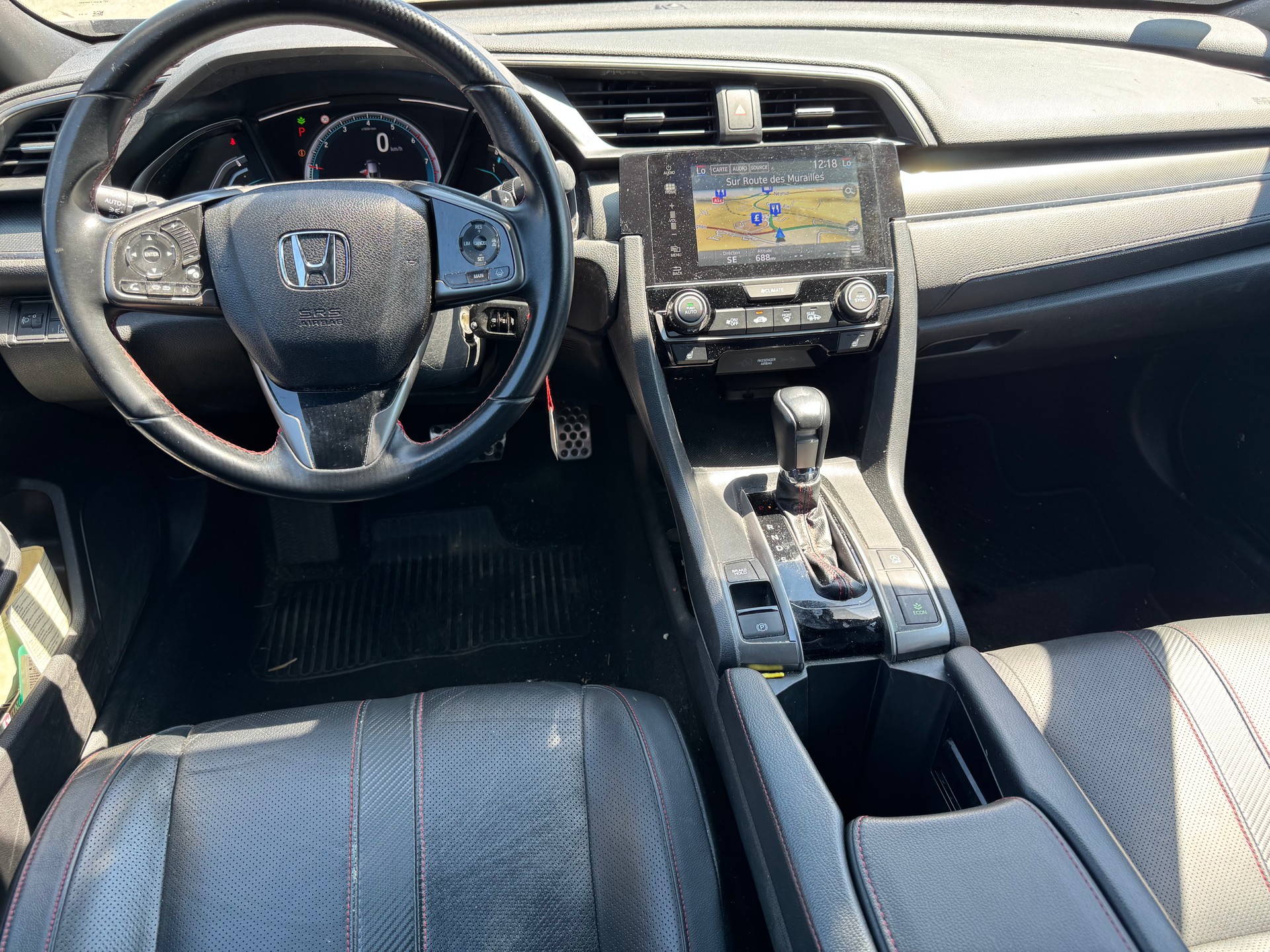 HONDA Civic 1.0 VTEC Executive CVT-image-1