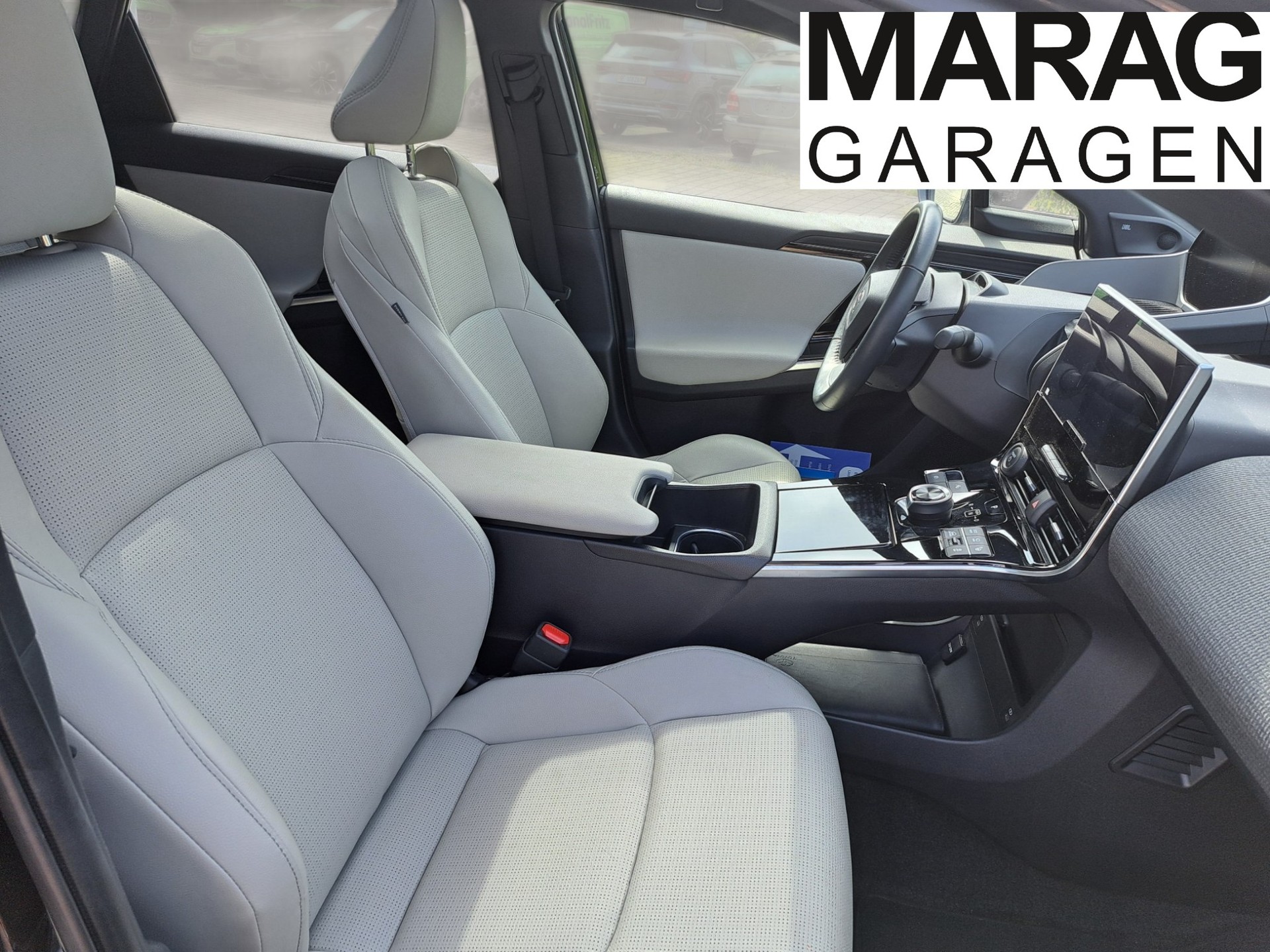 TOYOTA bZ4X Premium 71,4 kWh 4WD-image-5