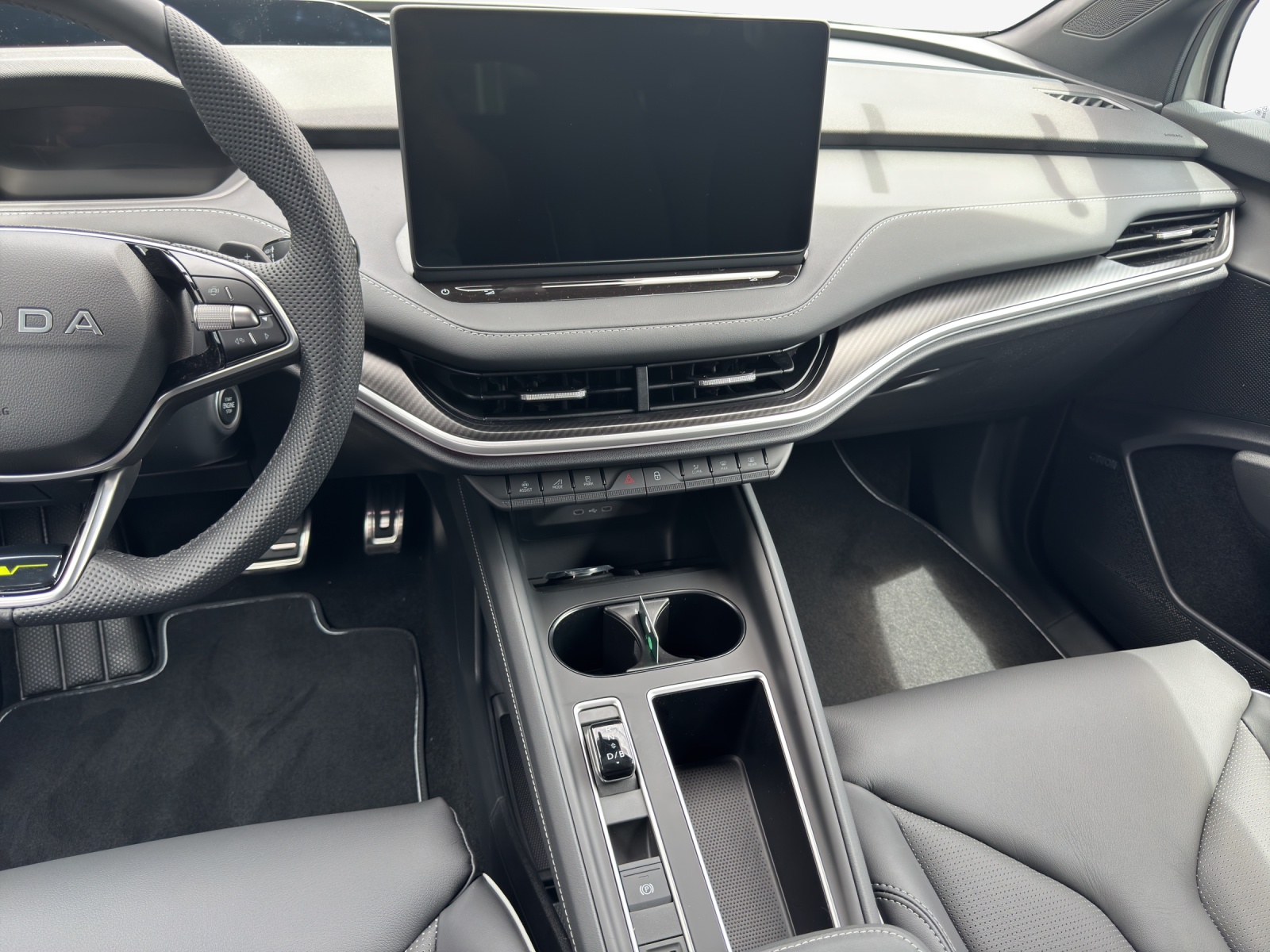 SKODA Enyaq 4x4 RS-image-10