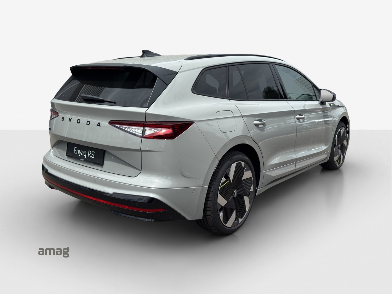 SKODA Enyaq 4x4 RS-image-4