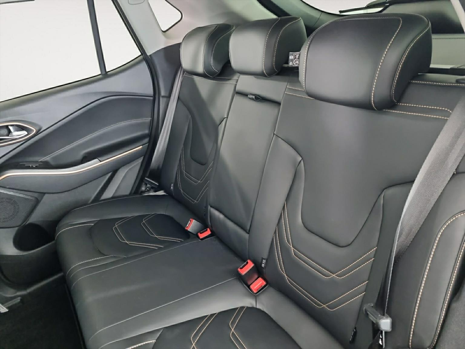 JAC e-JS4 EV Elektro Automat SUV-image-14