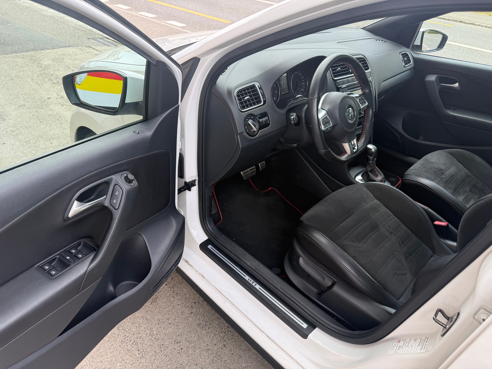 VW Polo 1.4 TSI GTI DSG-image-12