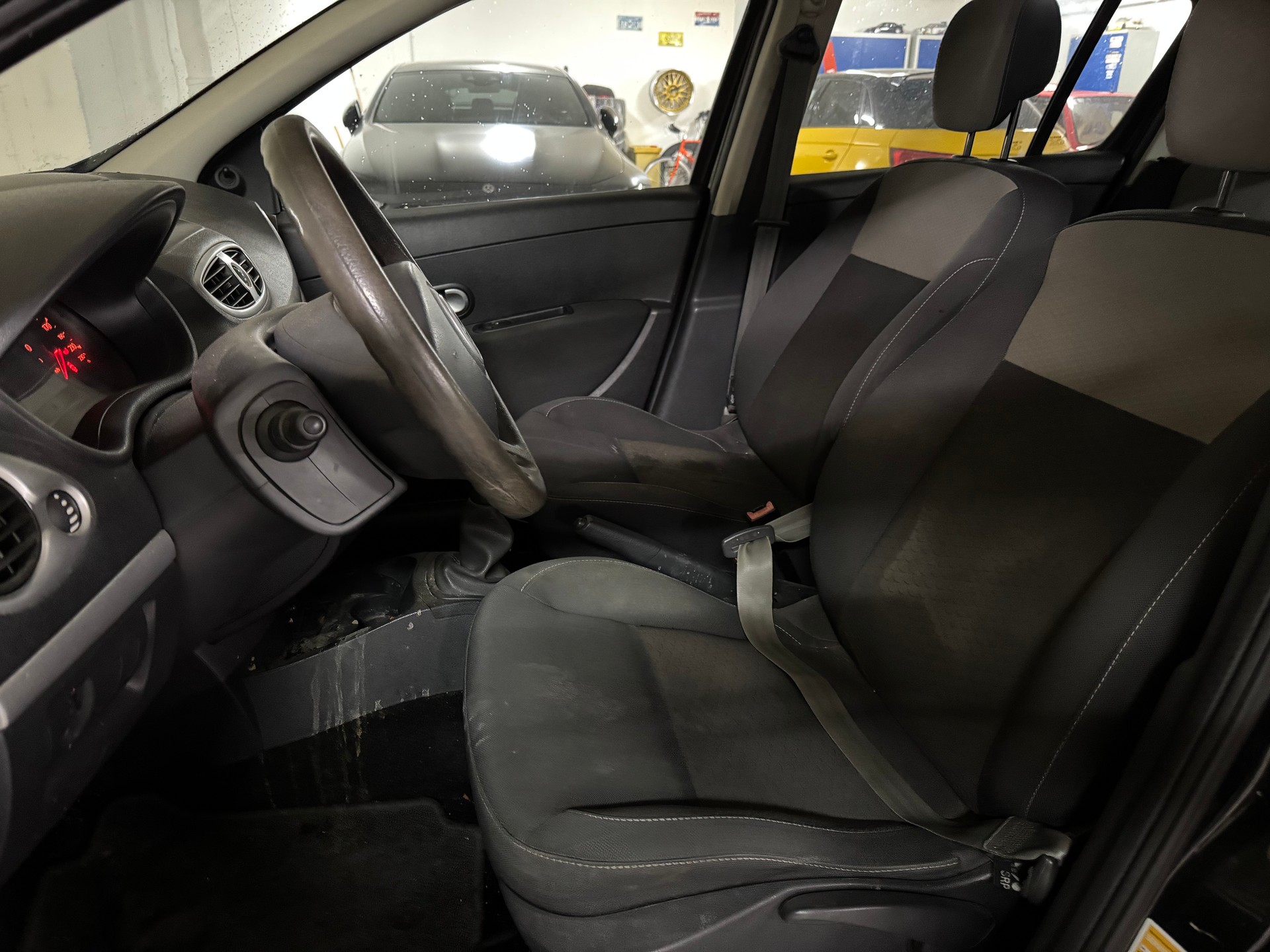 RENAULT Clio 1.2 16V Expression-image-9