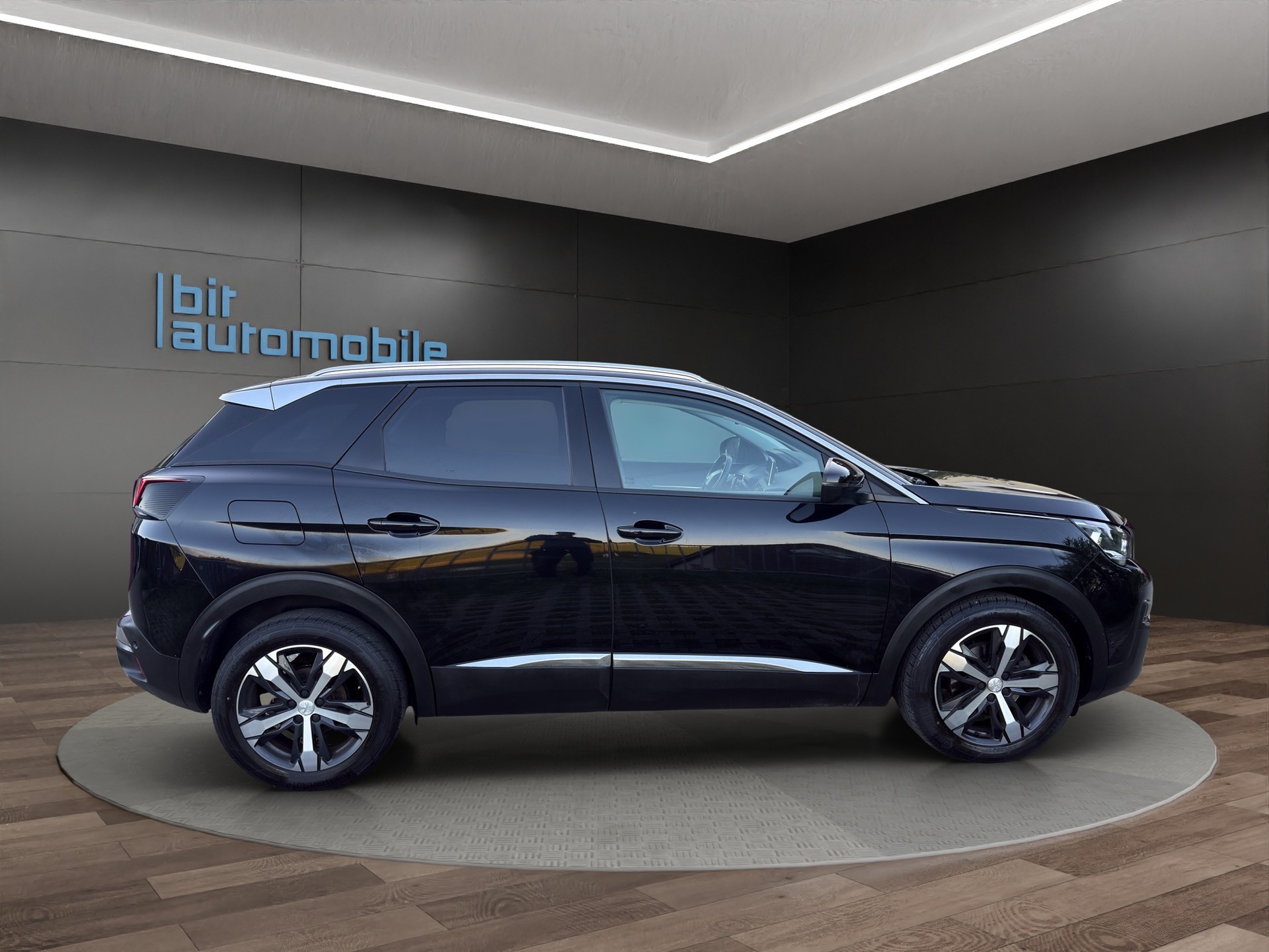 PEUGEOT 3008 1.2 PureTech Business Line EAT-image-7