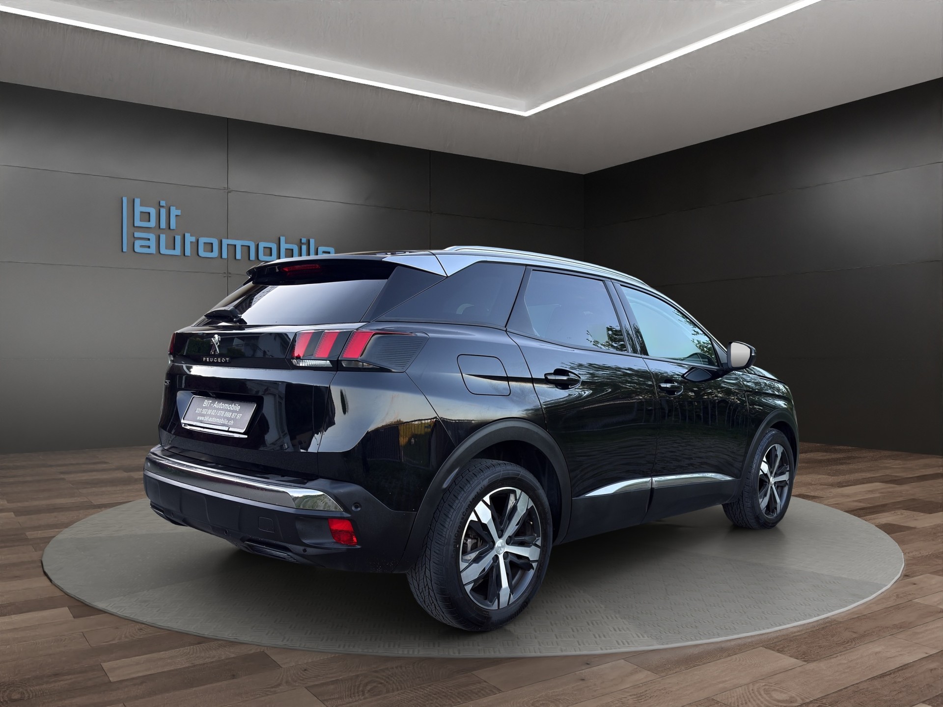 PEUGEOT 3008 1.2 PureTech Business Line EAT-image-6