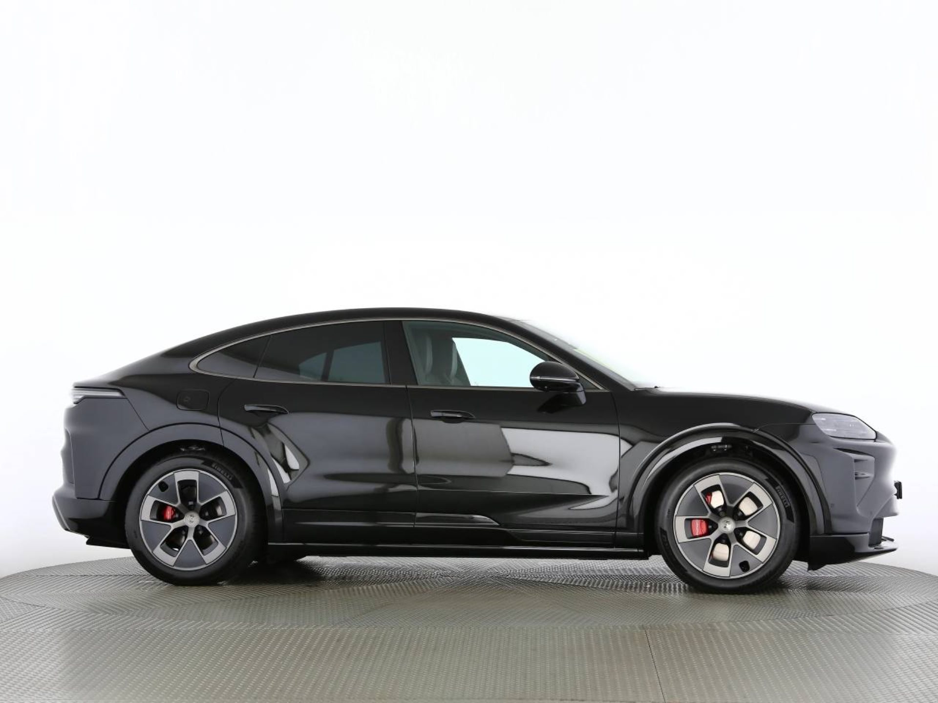 PORSCHE Cayenne Turbo Coupé Electric-image-26