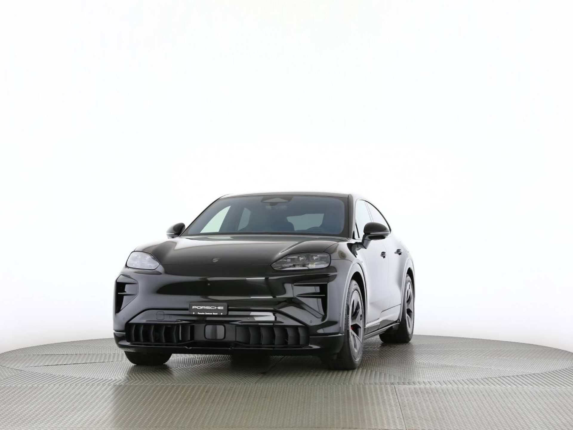 PORSCHE Cayenne Turbo Coupé Electric-image-12