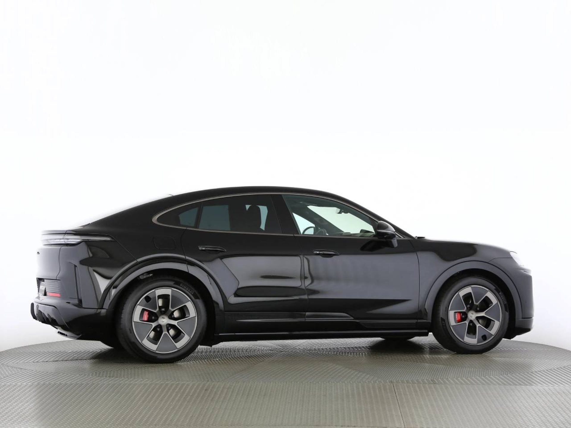 PORSCHE Cayenne Turbo Coupé Electric-image-23