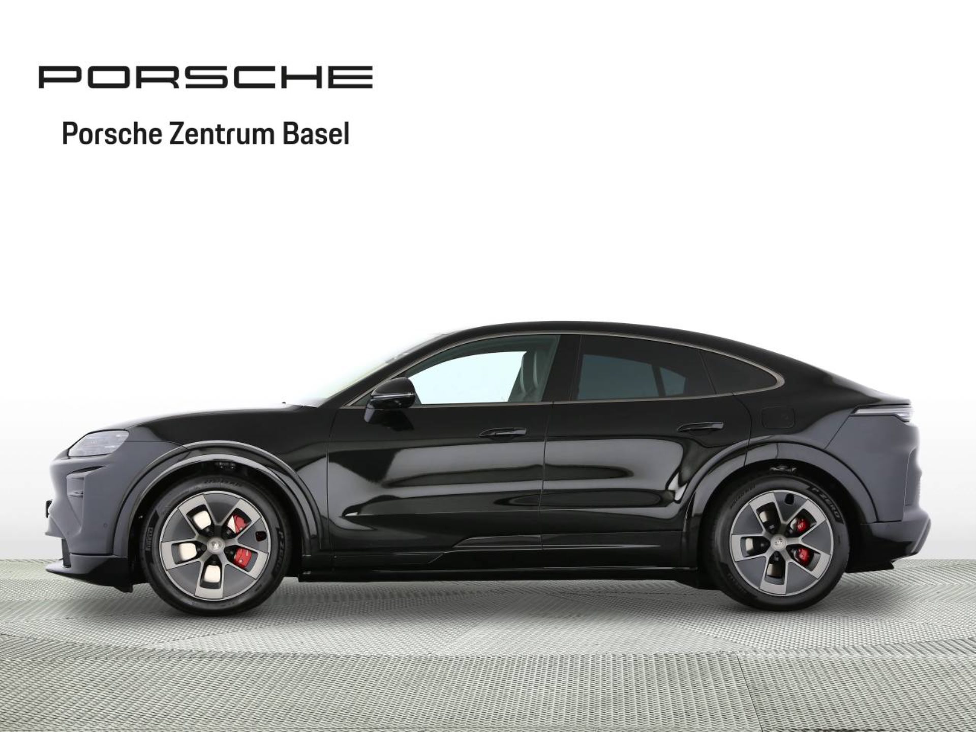 PORSCHE Cayenne Turbo Coupé Electric-showroom-element-1