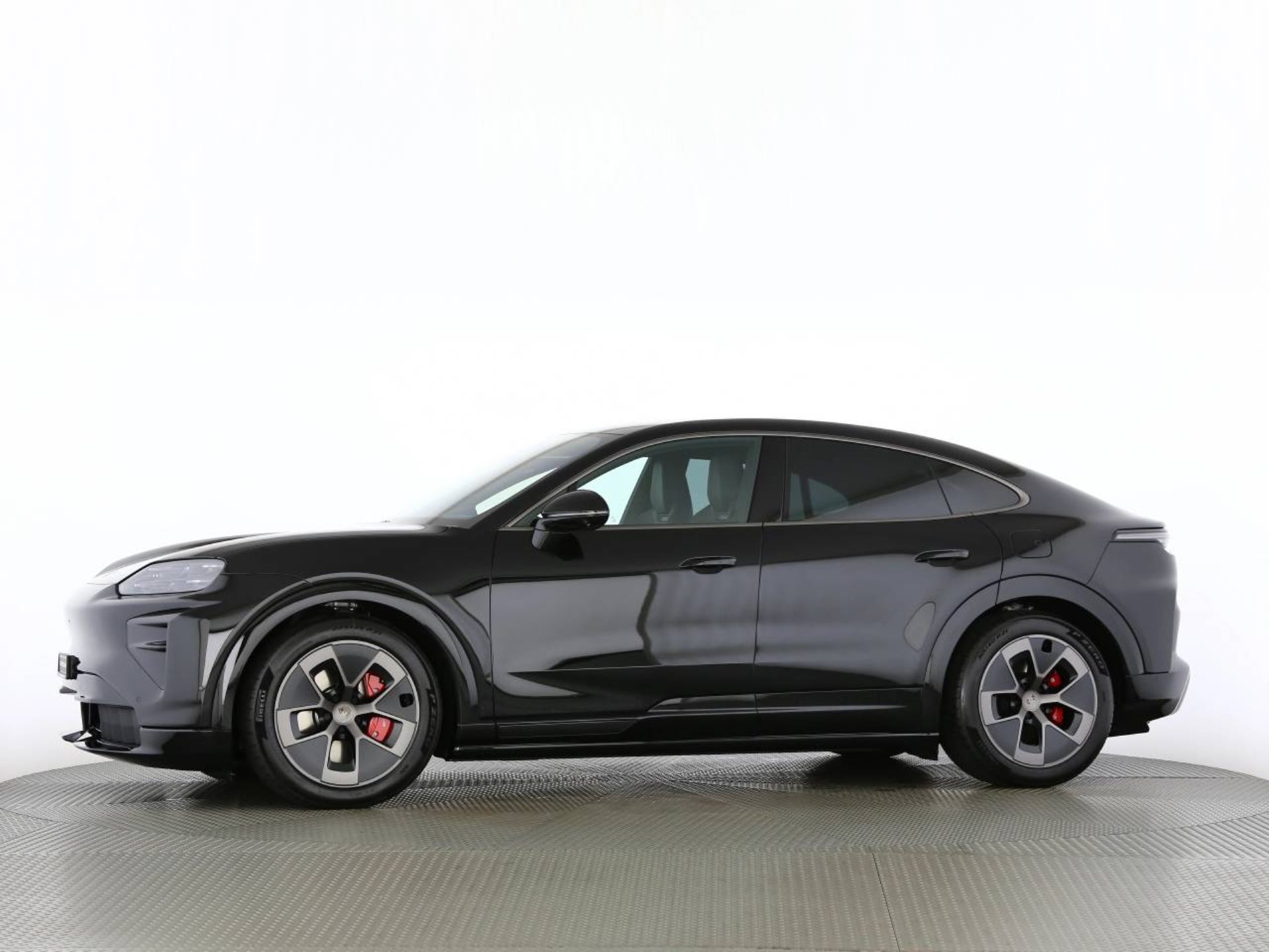 PORSCHE Cayenne Turbo Coupé Electric-image-10