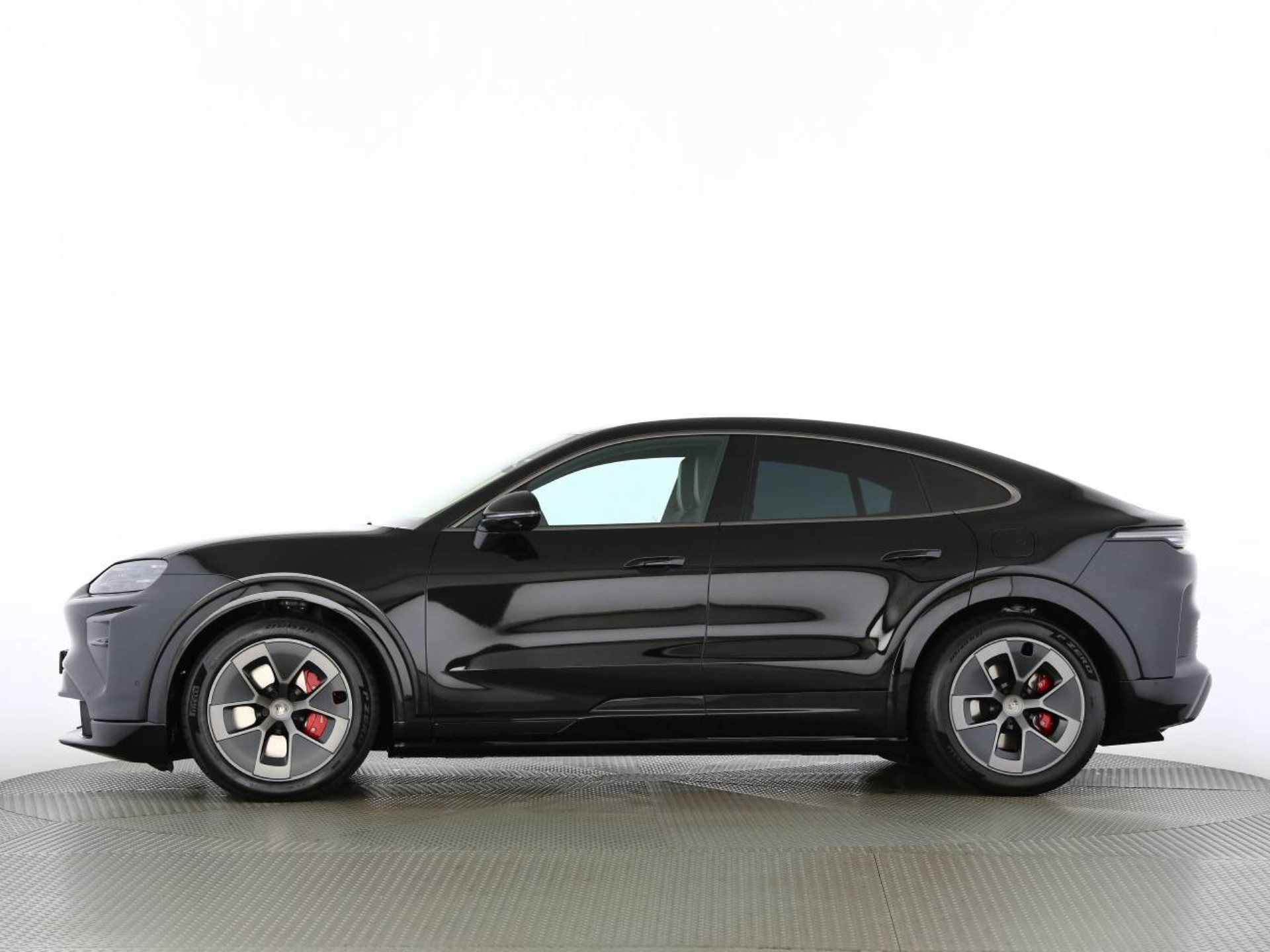 PORSCHE Cayenne Turbo Coupé Electric-image-15