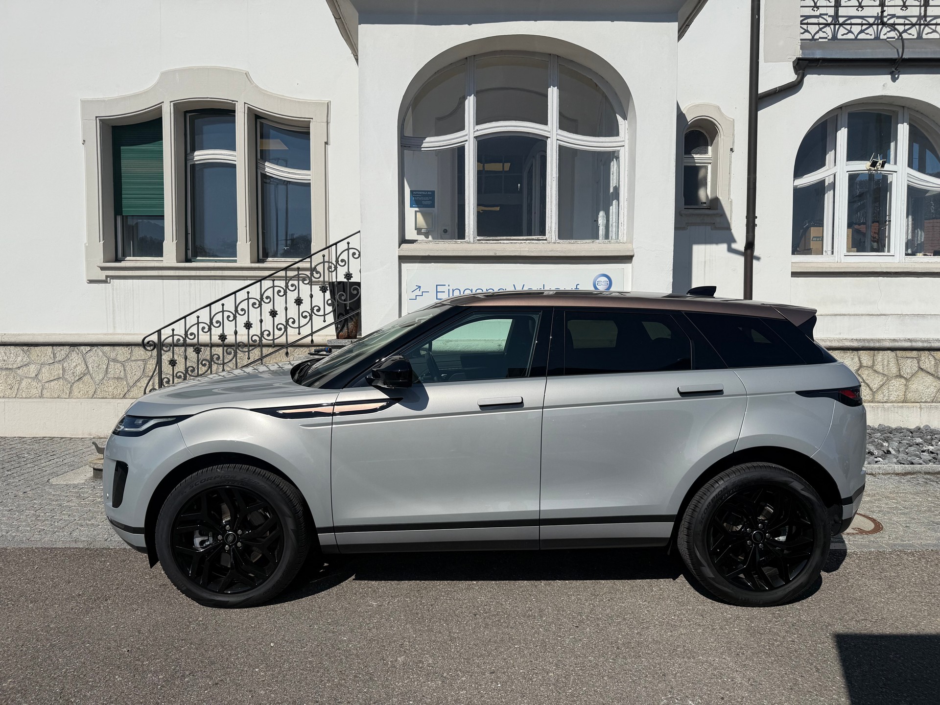 LAND ROVER Range Rover Evoque 2.0 T Bronze Collection-image-4